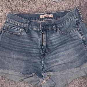 High waisted light wash hollister jean shorts